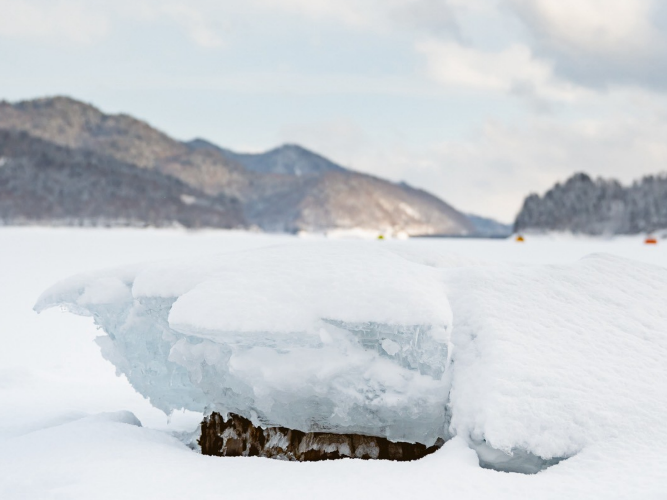 糠平湖のキノコ氷